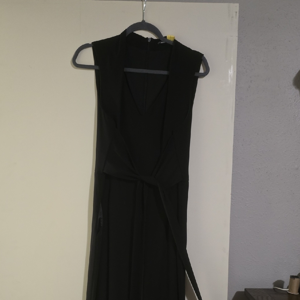 Elegant Black Sleeveless Antonio Melani Suit